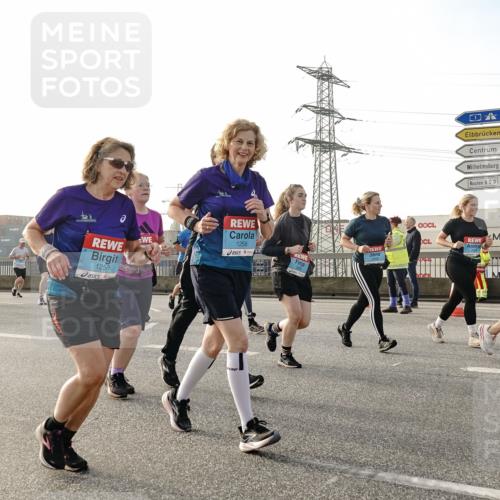 03.10.2026 - Köhlbrandbrückenlauf Michael Burmester http://msf.ph/oto/10767916 03.10.2026 09:25:29 Position 3 1256, 1258, 3 meine-sportfotos.de