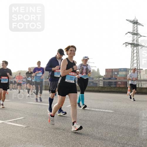 03.10.2026 - Köhlbrandbrückenlauf Michael Burmester http://msf.ph/oto/10767949 03.10.2026 09:25:34 Position 3 3781 meine-sportfotos.de