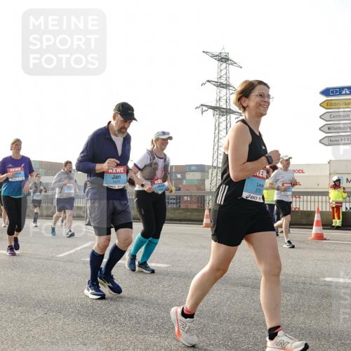 03.10.2026 - Köhlbrandbrückenlauf Michael Burmester http://msf.ph/oto/10767955 03.10.2026 09:25:35 Position 3 1629, 3781, 3 meine-sportfotos.de