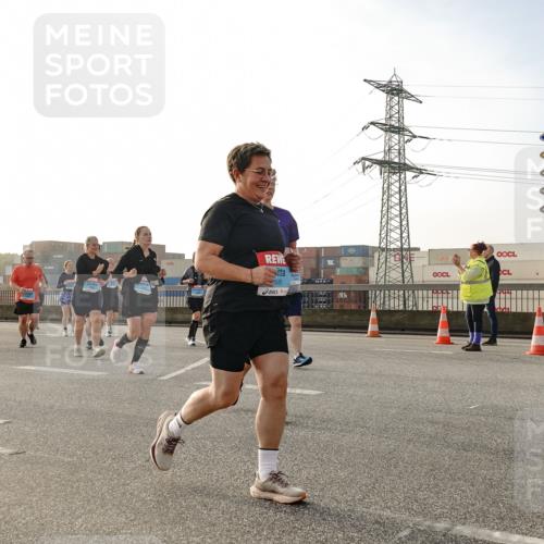 03.10.2026 - Köhlbrandbrückenlauf Michael Burmester http://msf.ph/oto/10767965 03.10.2026 09:25:36 Position 3  meine-sportfotos.de