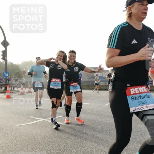 03.10.2026 - Köhlbrandbrückenlauf Michael Burmester http://msf.ph/oto/10767978 03.10.2026 09:25:40 Position 3 3518, 1863, 1859, 3323 meine-sportfotos.de