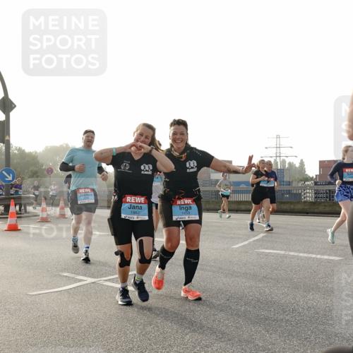 03.10.2026 - Köhlbrandbrückenlauf Michael Burmester http://msf.ph/oto/10767982 03.10.2026 09:25:40 Position 3 1863, 1859 meine-sportfotos.de