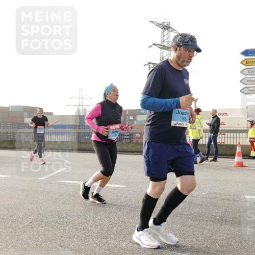 03.10.2026 - Köhlbrandbrückenlauf Michael Burmester http://msf.ph/oto/10768030 03.10.2026 09:25:47 Position 3 3, 1658, 129 meine-sportfotos.de