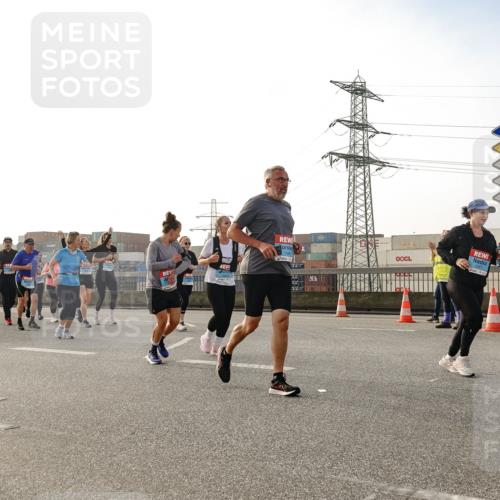 03.10.2026 - Köhlbrandbrückenlauf Michael Burmester http://msf.ph/oto/10768081 03.10.2026 09:25:55 Position 3  meine-sportfotos.de