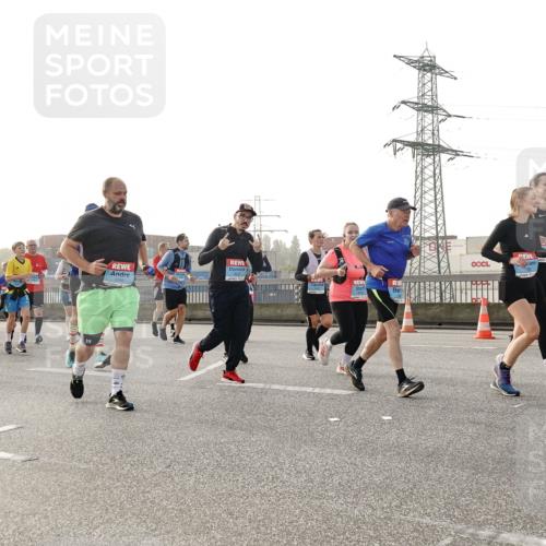 03.10.2026 - Köhlbrandbrückenlauf Michael Burmester http://msf.ph/oto/10768105 03.10.2026 09:25:59 Position 3  meine-sportfotos.de