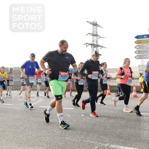 03.10.2026 - Köhlbrandbrückenlauf Michael Burmester http://msf.ph/oto/10768113 03.10.2026 09:26:00 Position 3 2086 meine-sportfotos.de