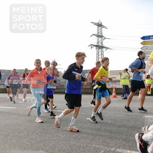 03.10.2026 - Köhlbrandbrückenlauf Michael Burmester http://msf.ph/oto/10768129 03.10.2026 09:26:02 Position 3 1726, 3, 4, 2004 meine-sportfotos.de