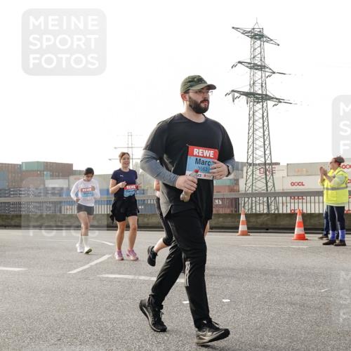 03.10.2026 - Köhlbrandbrückenlauf Michael Burmester http://msf.ph/oto/10768137 03.10.2026 09:26:04 Position 3 3563 meine-sportfotos.de
