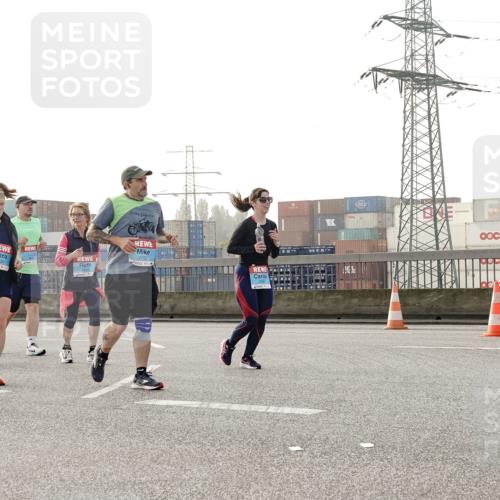 03.10.2026 - Köhlbrandbrückenlauf Michael Burmester http://msf.ph/oto/10768223 03.10.2026 09:26:18 Position 3  meine-sportfotos.de