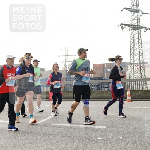 03.10.2026 - Köhlbrandbrückenlauf Michael Burmester http://msf.ph/oto/10768227 03.10.2026 09:26:18 Position 3 1502 meine-sportfotos.de
