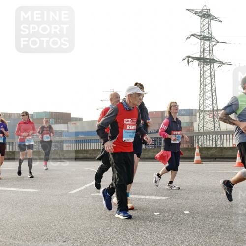 03.10.2026 - Köhlbrandbrückenlauf Michael Burmester http://msf.ph/oto/10768237 03.10.2026 09:26:19 Position 3 150, 279 meine-sportfotos.de