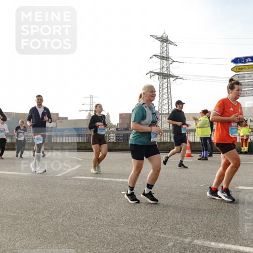 03.10.2026 - Köhlbrandbrückenlauf Michael Burmester http://msf.ph/oto/10768290 03.10.2026 09:26:29 Position 3 3 meine-sportfotos.de