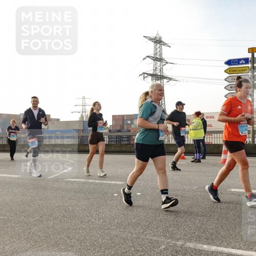 03.10.2026 - Köhlbrandbrückenlauf Michael Burmester http://msf.ph/oto/10768292 03.10.2026 09:26:29 Position 3  meine-sportfotos.de