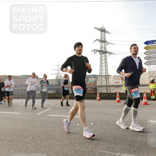03.10.2026 - Köhlbrandbrückenlauf Michael Burmester http://msf.ph/oto/10768300 03.10.2026 09:26:31 Position 3 1172, 1171 meine-sportfotos.de