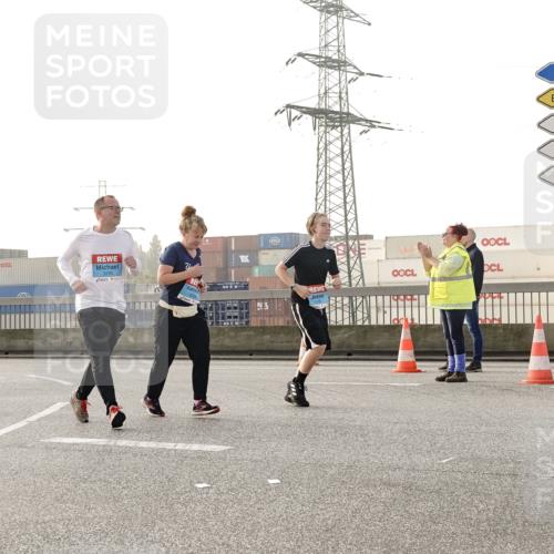 03.10.2026 - Köhlbrandbrückenlauf Michael Burmester http://msf.ph/oto/10768306 03.10.2026 09:26:32 Position 3 3205, 3 meine-sportfotos.de