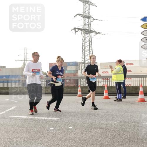 03.10.2026 - Köhlbrandbrückenlauf Michael Burmester http://msf.ph/oto/10768310 03.10.2026 09:26:32 Position 3  meine-sportfotos.de