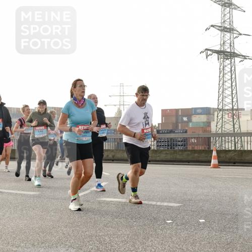 03.10.2026 - Köhlbrandbrückenlauf Michael Burmester http://msf.ph/oto/10768318 03.10.2026 09:26:34 Position 3 3354 meine-sportfotos.de