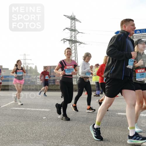 03.10.2026 - Köhlbrandbrückenlauf Michael Burmester http://msf.ph/oto/10768344 03.10.2026 09:26:37 Position 3 227, 3545 meine-sportfotos.de