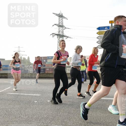 03.10.2026 - Köhlbrandbrückenlauf Michael Burmester http://msf.ph/oto/10768346 03.10.2026 09:26:37 Position 3 3, 3545 meine-sportfotos.de