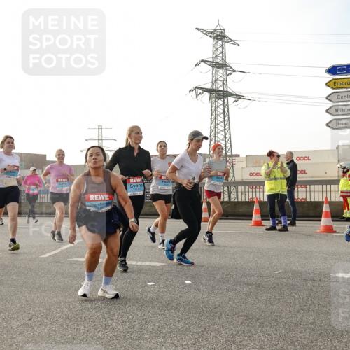 03.10.2026 - Köhlbrandbrückenlauf Michael Burmester http://msf.ph/oto/10768367 03.10.2026 09:26:40 Position 3 2075, 1197 meine-sportfotos.de