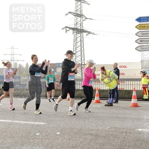 03.10.2026 - Köhlbrandbrückenlauf Michael Burmester http://msf.ph/oto/10768392 03.10.2026 09:26:44 Position 3 3, 2535 meine-sportfotos.de