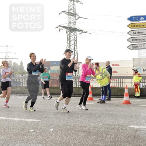 03.10.2026 - Köhlbrandbrückenlauf Michael Burmester http://msf.ph/oto/10768394 03.10.2026 09:26:44 Position 3 3, 14 meine-sportfotos.de