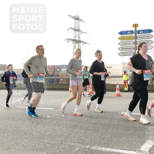 03.10.2026 - Köhlbrandbrückenlauf Michael Burmester http://msf.ph/oto/10768422 03.10.2026 09:26:47 Position 3 3 meine-sportfotos.de
