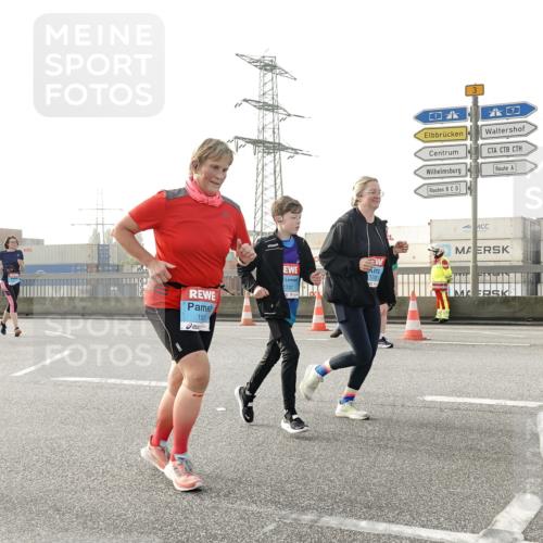 03.10.2026 - Köhlbrandbrückenlauf Michael Burmester http://msf.ph/oto/10768432 03.10.2026 09:26:48 Position 3 3, 1709, 1013, 150, 1707 meine-sportfotos.de