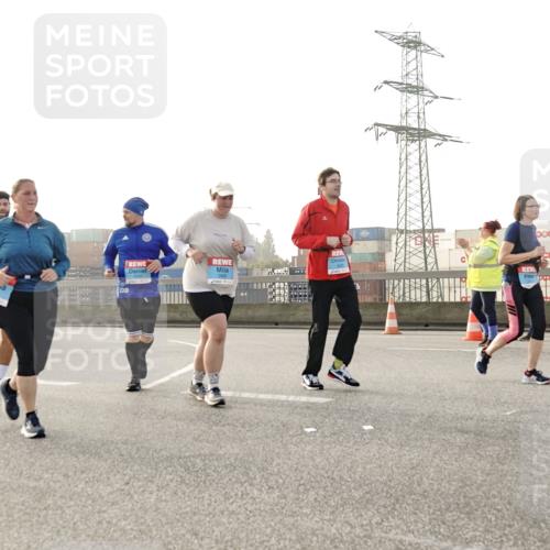 03.10.2026 - Köhlbrandbrückenlauf Michael Burmester http://msf.ph/oto/10768454 03.10.2026 09:26:52 Position 3 6, 17, 3 meine-sportfotos.de