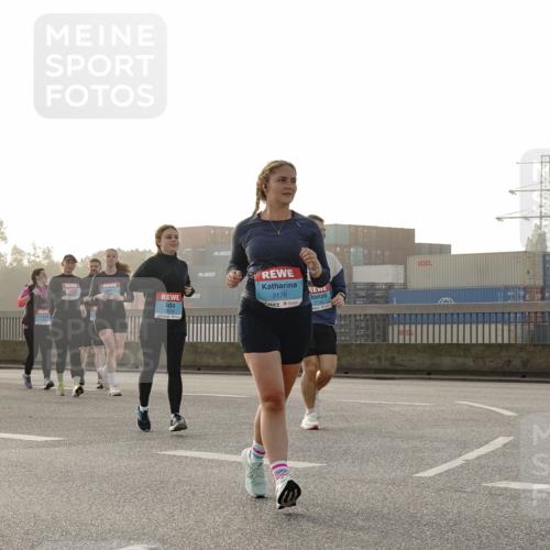 03.10.2026 - Köhlbrandbrückenlauf Michael Burmester http://msf.ph/oto/10768477 03.10.2026 09:26:56 Position 3 3176, 2142 meine-sportfotos.de