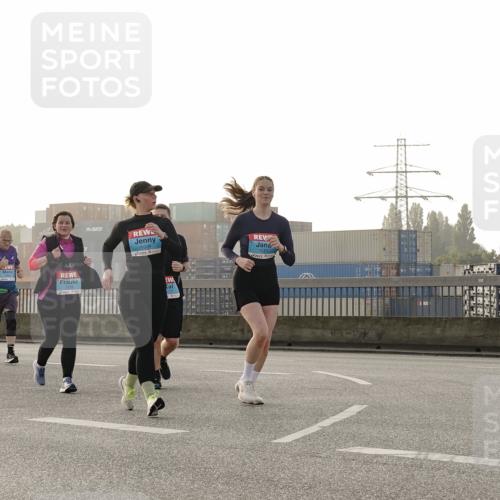 03.10.2026 - Köhlbrandbrückenlauf Michael Burmester http://msf.ph/oto/10768497 03.10.2026 09:27:00 Position 3 1024, 1517, 5 meine-sportfotos.de
