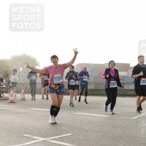 03.10.2026 - Köhlbrandbrückenlauf Michael Burmester http://msf.ph/oto/10768505 03.10.2026 09:27:01 Position 3 852, 1024 meine-sportfotos.de