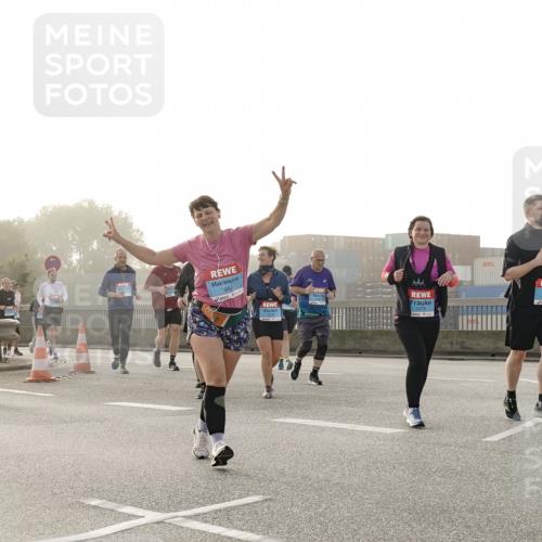 03.10.2026 - Köhlbrandbrückenlauf Michael Burmester http://msf.ph/oto/10768507 03.10.2026 09:27:01 Position 3 5, 852, 1278, 1024 meine-sportfotos.de