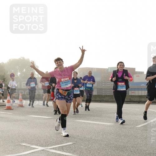 03.10.2026 - Köhlbrandbrückenlauf Michael Burmester http://msf.ph/oto/10768509 03.10.2026 09:27:01 Position 3 1852, 1024 meine-sportfotos.de