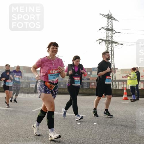 03.10.2026 - Köhlbrandbrückenlauf Michael Burmester http://msf.ph/oto/10768519 03.10.2026 09:27:03 Position 3 185, 1278 meine-sportfotos.de