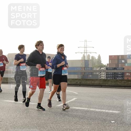 03.10.2026 - Köhlbrandbrückenlauf Michael Burmester http://msf.ph/oto/10768520 03.10.2026 09:27:04 Position 3 2585, 1275 meine-sportfotos.de