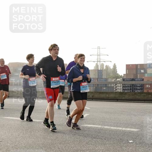 03.10.2026 - Köhlbrandbrückenlauf Michael Burmester http://msf.ph/oto/10768524 03.10.2026 09:27:04 Position 3 1275, 1276 meine-sportfotos.de