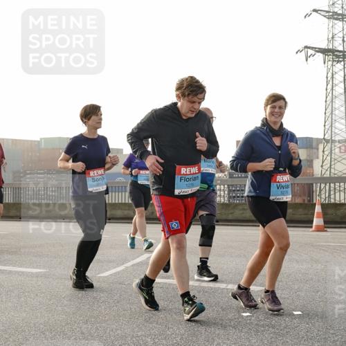 03.10.2026 - Köhlbrandbrückenlauf Michael Burmester http://msf.ph/oto/10768528 03.10.2026 09:27:05 Position 3 1275, 3464, 1276 meine-sportfotos.de