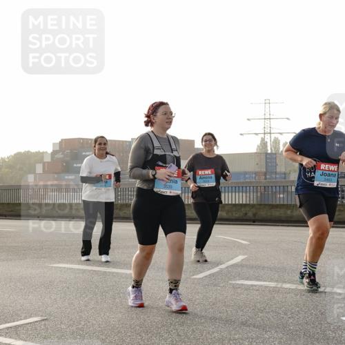 03.10.2026 - Köhlbrandbrückenlauf Michael Burmester http://msf.ph/oto/10768582 03.10.2026 09:27:15 Position 3 3519, 3539, 3463 meine-sportfotos.de