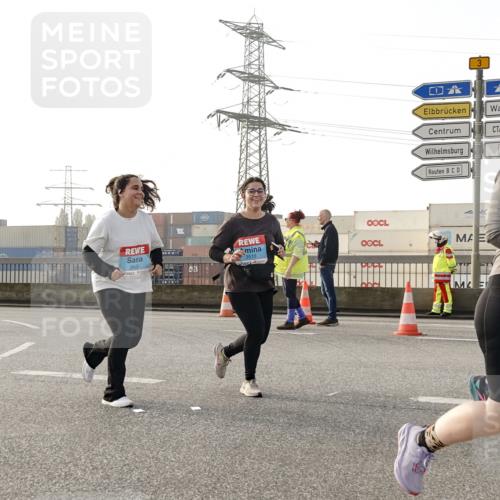 03.10.2026 - Köhlbrandbrückenlauf Michael Burmester http://msf.ph/oto/10768599 03.10.2026 09:27:17 Position 3 3520, 3519 meine-sportfotos.de