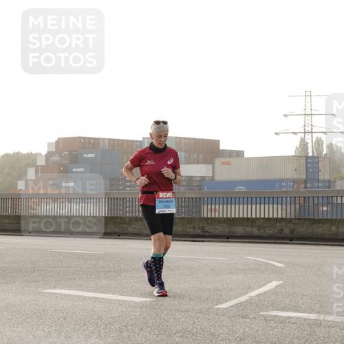 03.10.2026 - Köhlbrandbrückenlauf Michael Burmester http://msf.ph/oto/10768616 03.10.2026 09:27:24 Position 3 19, 3553 meine-sportfotos.de