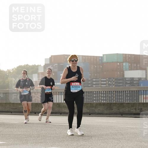 03.10.2026 - Köhlbrandbrückenlauf Michael Burmester http://msf.ph/oto/10768625 03.10.2026 09:27:34 Position 3 18, 0, 3337 meine-sportfotos.de