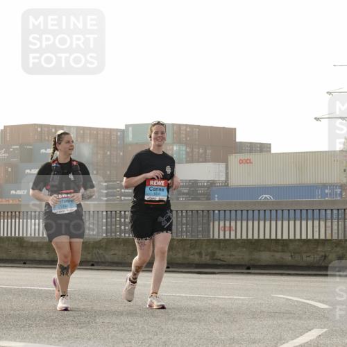 03.10.2026 - Köhlbrandbrückenlauf Michael Burmester http://msf.ph/oto/10768632 03.10.2026 09:27:37 Position 3 2093, 319, 1898, 1899 meine-sportfotos.de