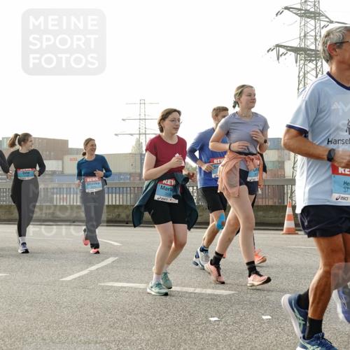 03.10.2026 - Köhlbrandbrückenlauf Michael Burmester http://msf.ph/oto/10768696 03.10.2026 09:27:45 Position 3 1719, 358, 372 meine-sportfotos.de