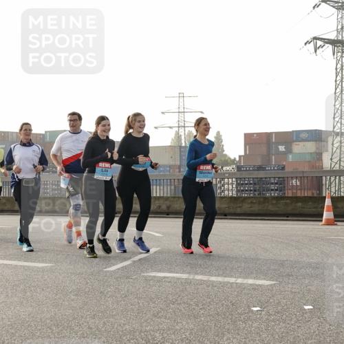 03.10.2026 - Köhlbrandbrückenlauf Michael Burmester http://msf.ph/oto/10768704 03.10.2026 09:27:46 Position 3 1719, 1717 meine-sportfotos.de