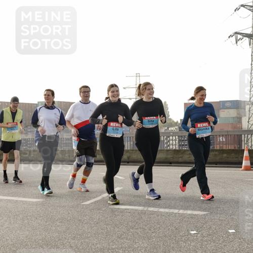 03.10.2026 - Köhlbrandbrückenlauf Michael Burmester http://msf.ph/oto/10768708 03.10.2026 09:27:47 Position 3 1719, 1717 meine-sportfotos.de