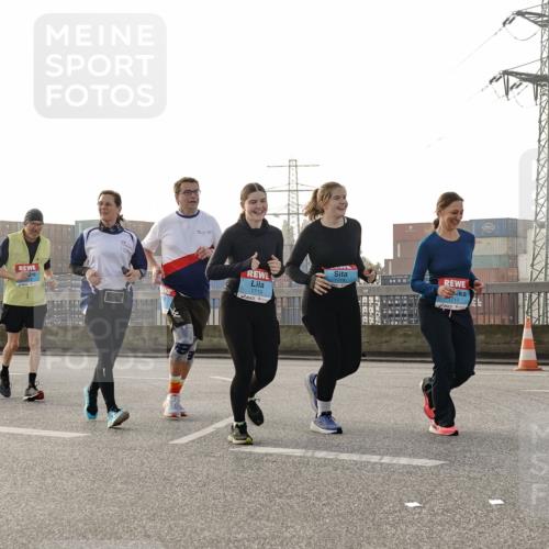 03.10.2026 - Köhlbrandbrückenlauf Michael Burmester http://msf.ph/oto/10768710 03.10.2026 09:27:47 Position 3 1718, 1717, 1719 meine-sportfotos.de