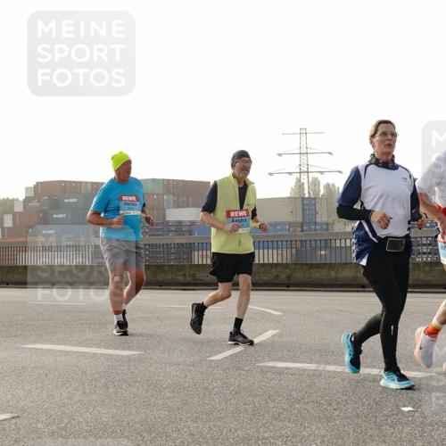 03.10.2026 - Köhlbrandbrückenlauf Michael Burmester http://msf.ph/oto/10768720 03.10.2026 09:27:49 Position 3  meine-sportfotos.de
