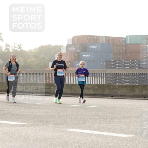03.10.2026 - Köhlbrandbrückenlauf Michael Burmester http://msf.ph/oto/10768732 03.10.2026 09:28:04 Position 3 1995, 1892 meine-sportfotos.de