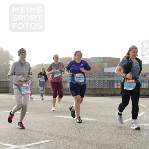 03.10.2026 - Köhlbrandbrückenlauf Michael Burmester http://msf.ph/oto/10768771 03.10.2026 09:28:11 Position 3 1995, 3494, 3839 meine-sportfotos.de